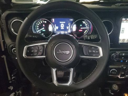 Used 2023 Jeep Wrangler Unlimited Sahara AWD/4WD image 27