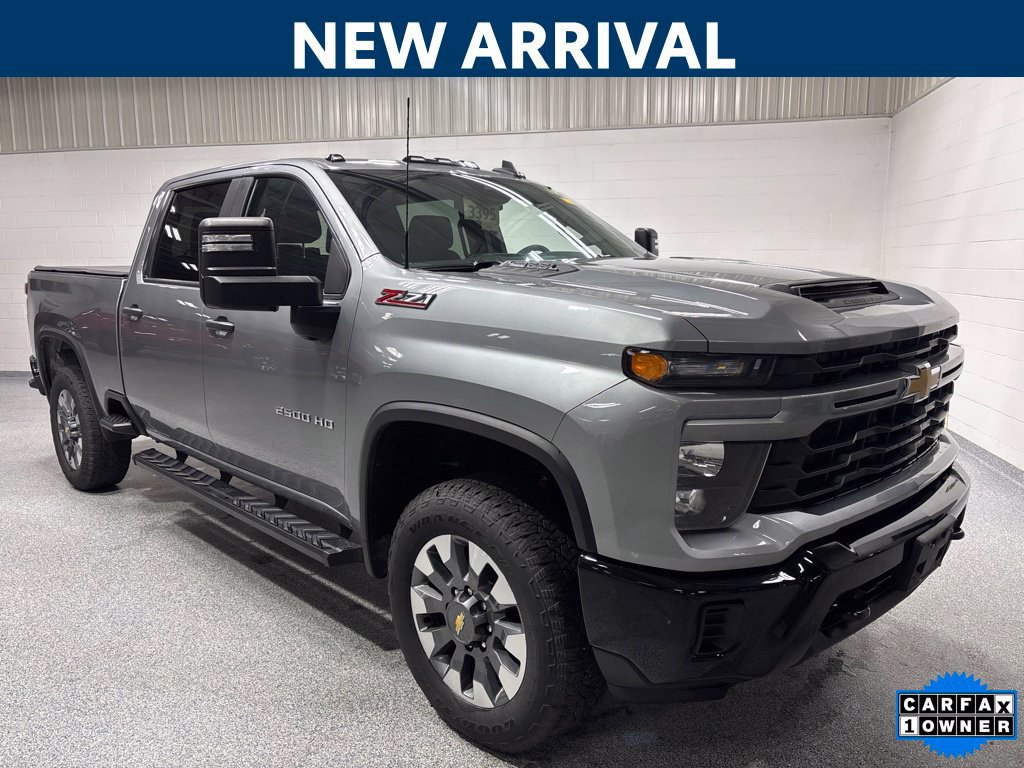 Used 2025 Chevrolet Silverado 2500 Custom w/ Custom Convenience Package AWD/4WD image 1