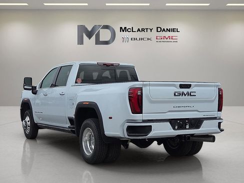 New 2026 GMC Sierra 3500 Denali Ultimate image 4