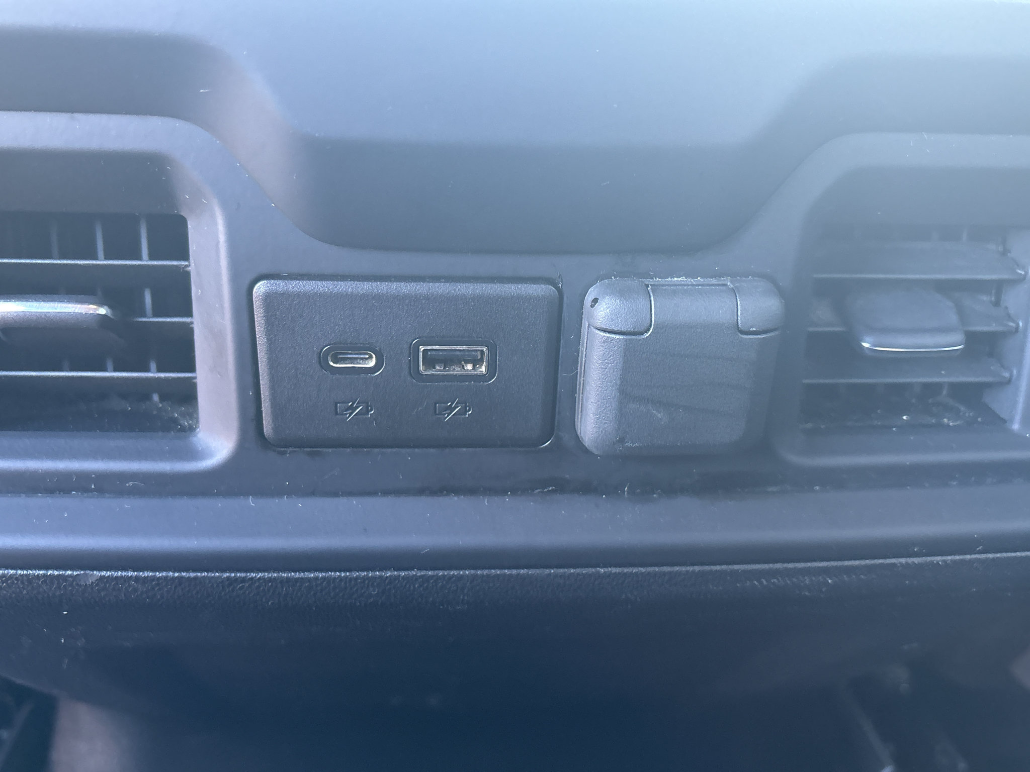 Used 2019 Chevrolet Silverado 1500 RST AWD/4WD image 16