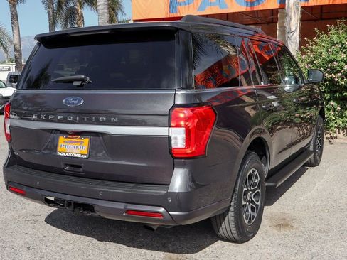 Used 2022 Ford Expedition XLT image 9