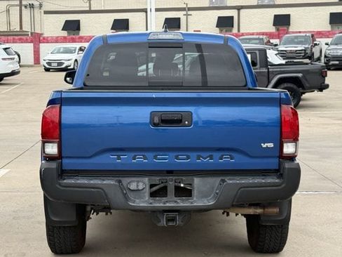 Used 2018 Toyota Tacoma SR5 RWD image 5