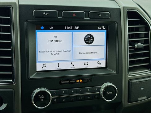 Used 2019 Ford Expedition XLT w/ Equipment Group 201A image 9