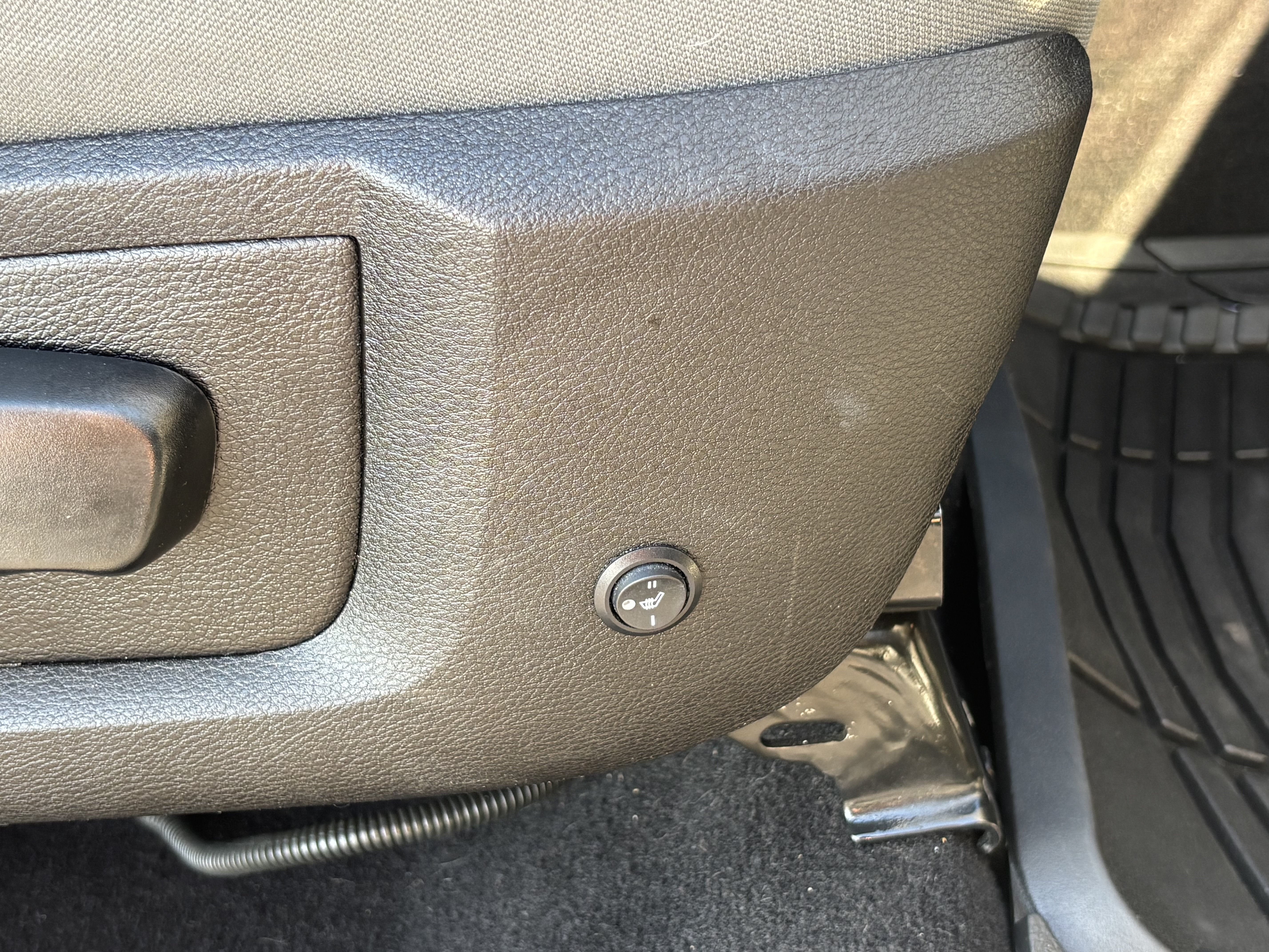 Used 2019 RAM 1500 Classic SLT w/ Luxury Group AWD/4WD image 29