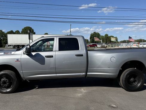 Used 2023 RAM 3500 Tradesman AWD/4WD image 4