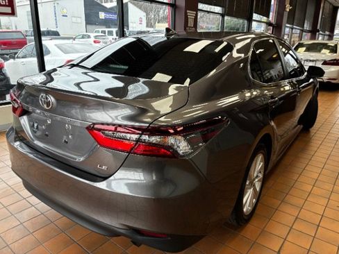 Used 2023 Toyota Camry LE image 10