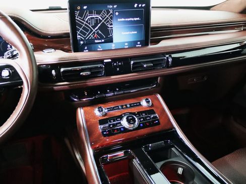 Used 2024 Lincoln Aviator Black Label AWD/4WD image 47