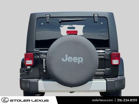 Used 2014 Jeep Wrangler Unlimited Sahara w/ Connectivity Group AWD/4WD image 6
