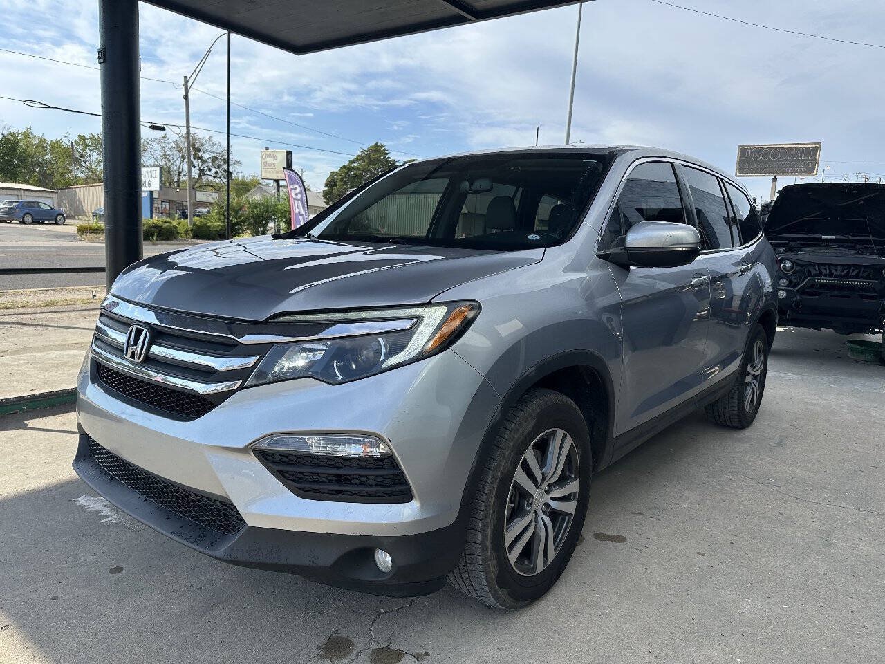 Used 2017 Honda Pilot EX-L image 4