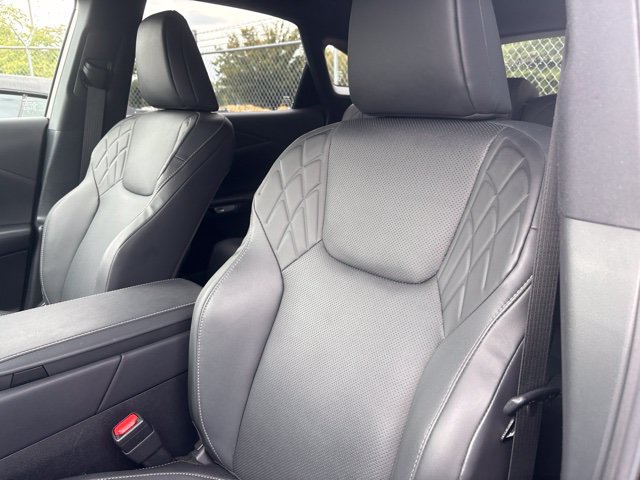Used 2025 Lexus RX 350 Premium w/ Accessory Package (Z1) FWD image 2