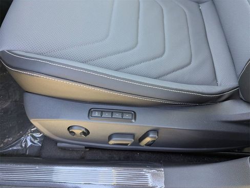 New 2026 Volkswagen Jetta SEL image 14