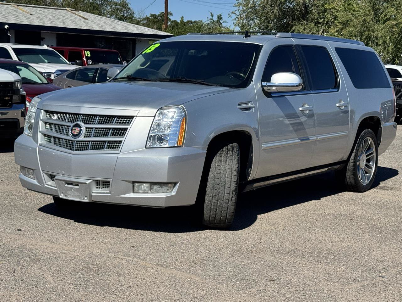 Used 2013 Cadillac Escalade ESV Premium AWD/4WD image 3