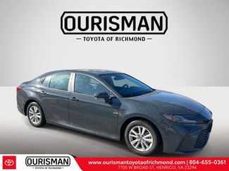 Used 2025 Toyota Camry LE video 1