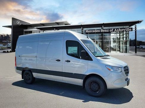 Used 2024 Mercedes-Benz Sprinter 2500 image 1