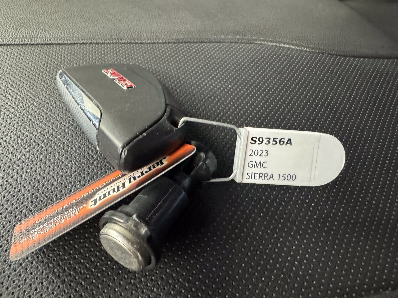 Used 2023 GMC Sierra 1500 AT4 w/ AT4 Preferred Package AWD/4WD image 2
