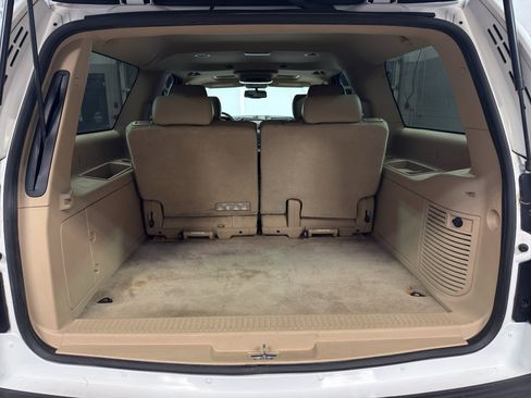 Used 2014 Chevrolet Suburban LT w/ Luxury Package image 32