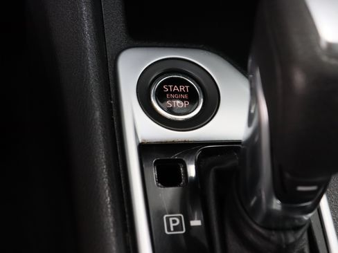 Used 2024 Nissan Sentra SV FWD image 17