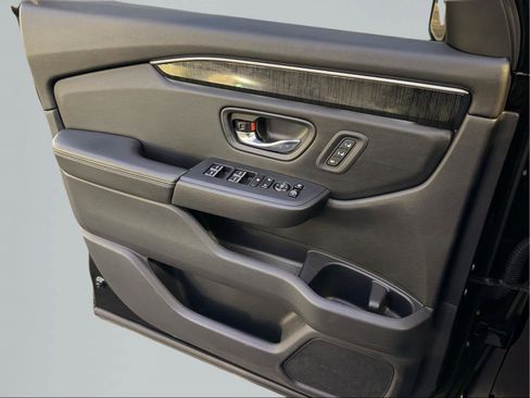 Used 2023 Honda Pilot Elite image 18