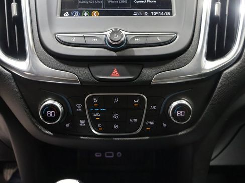 Used 2019 Chevrolet Equinox LT w/ Driver Convenience Package AWD/4WD image 32