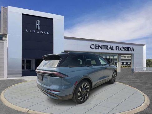 Certified 2025 Lincoln Nautilus Reserve w/ Jet Appearance Package AWD/4WD image 2