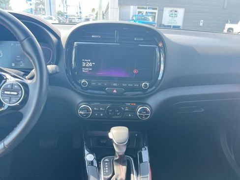 Used 2023 Kia Soul GT-Line FWD image 14