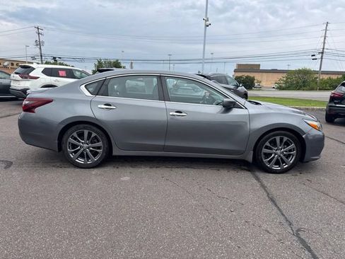 Used 2018 Nissan Altima 2.5 SR w/ SR Special Edition FWD image 4