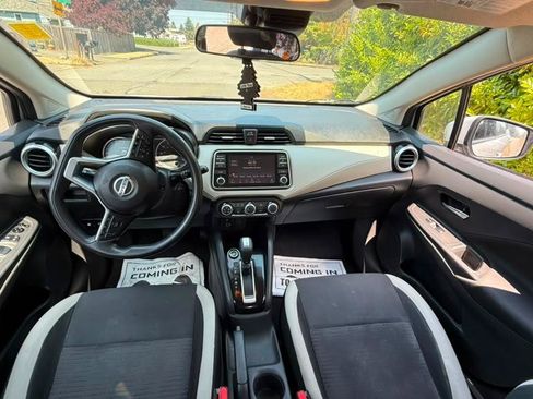 Used 2021 Nissan Versa SV FWD image 15