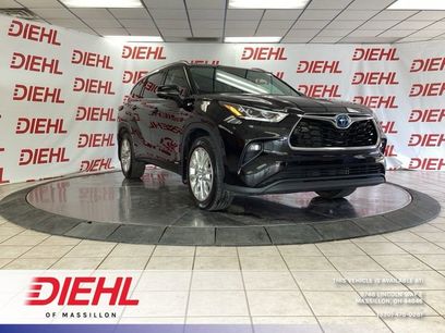 Used 2023 Toyota Highlander Limited