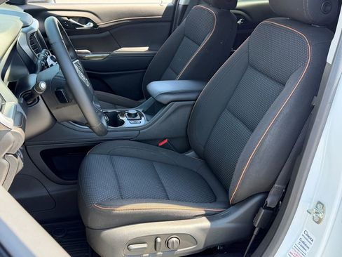 Used 2023 GMC Acadia AT4 AWD/4WD image 25