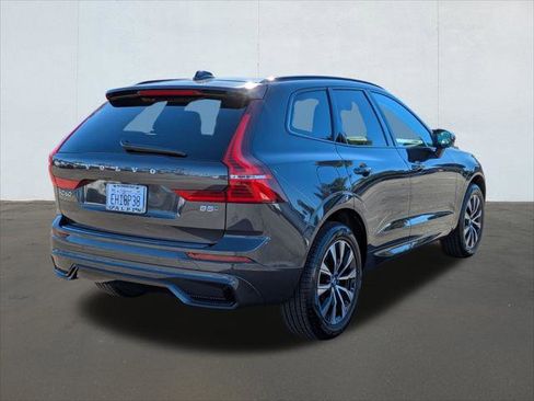 Used 2025 Volvo XC60 B5 Core w/ Protection Package Premier image 5
