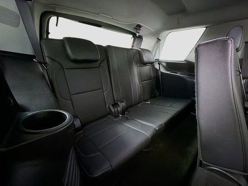 Used 2017 GMC Yukon SLT AWD/4WD image 29