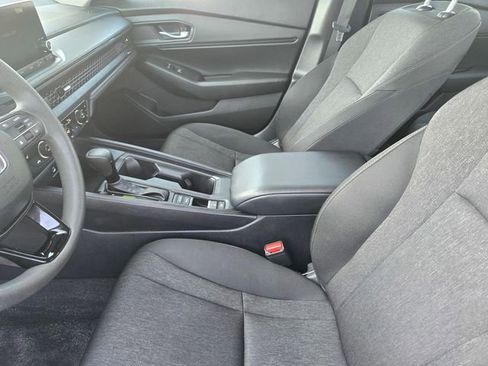 Used 2024 Honda Accord EX image 12
