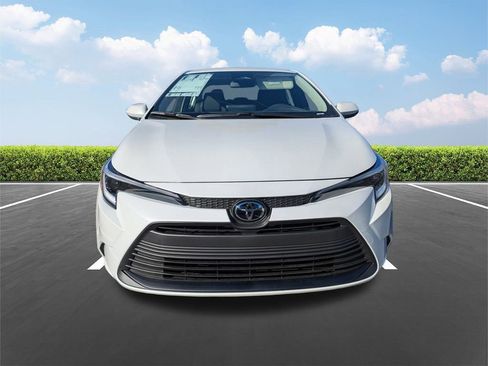 New 2026 Toyota Corolla LE image 9