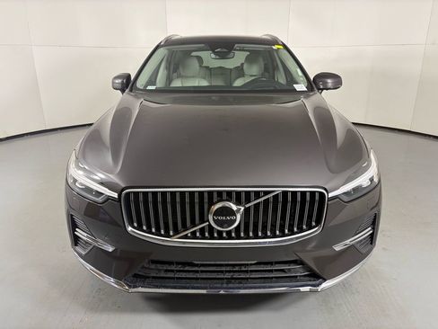 Used 2022 Volvo XC60 B5 Inscription w/ Advanced Package image 3