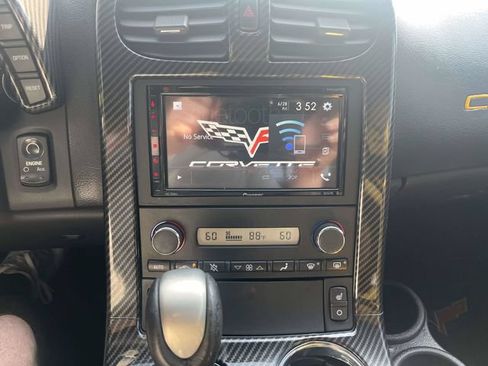 Used 2008 Chevrolet Corvette Coupe w/ Preferred Equipment Group RWD image 26
