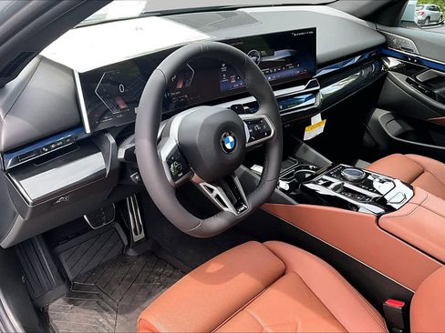 New 2026 BMW 530i xDrive w/ M Sport Package AWD/4WD image 9