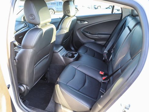 Used 2018 Chevrolet Volt LT w/ Comfort Package image 18