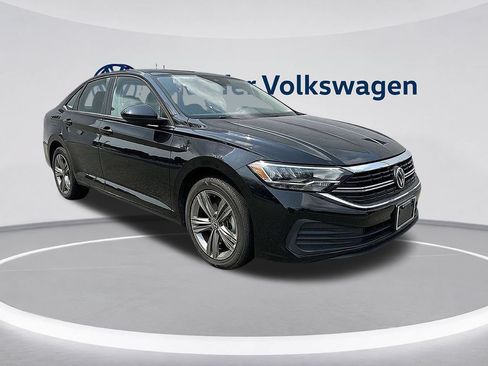 Used 2024 Volkswagen Jetta SE FWD image 7