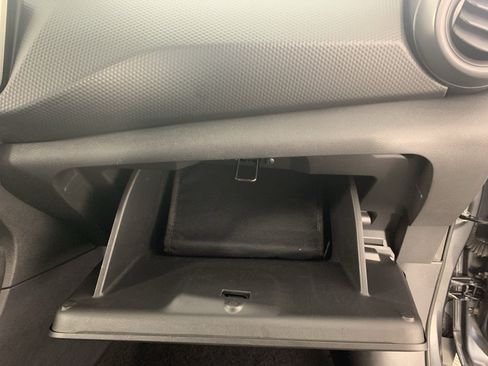 Used 2021 Nissan Kicks S FWD image 41