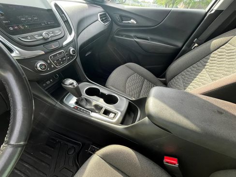 Used 2021 Chevrolet Equinox LT FWD image 21