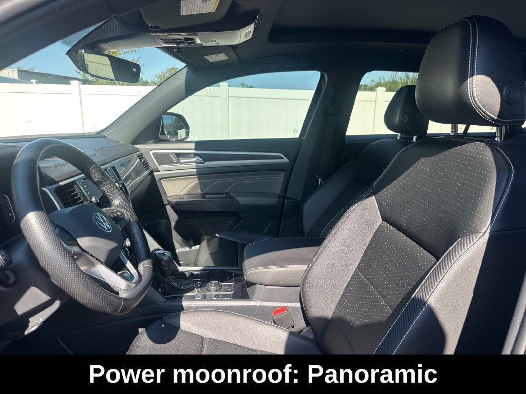 Used 2023 Volkswagen Atlas Cross Sport SEL R-Line AWD/4WD image 11