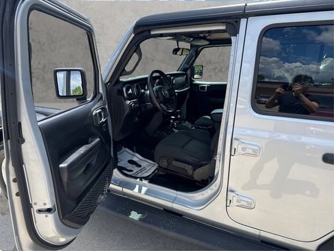 Used 2022 Jeep Wrangler Unlimited Sport AWD/4WD image 11