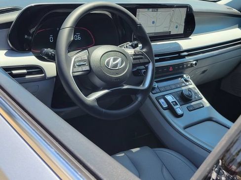 Used 2024 Hyundai Palisade SEL FWD image 5