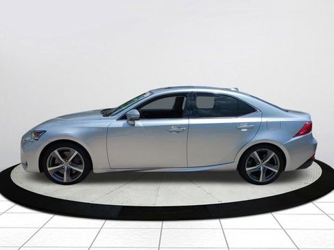 Used 2019 Lexus IS 300 RWD image 6