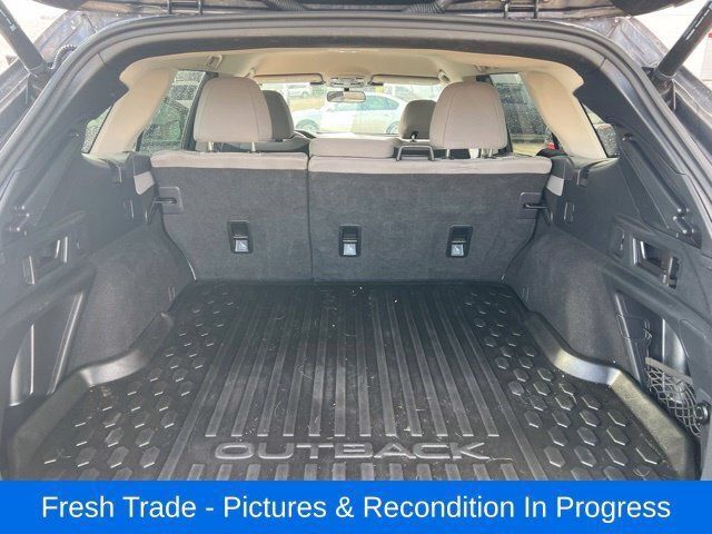 Used 2024 Subaru Outback Premium AWD/4WD image 18