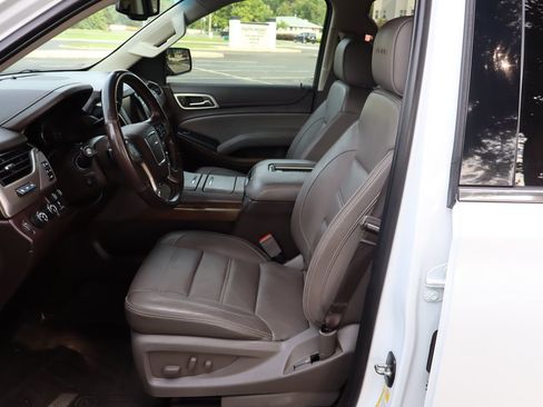 Used 2018 GMC Yukon Denali w/ Denali Ultimate Package AWD/4WD image 19