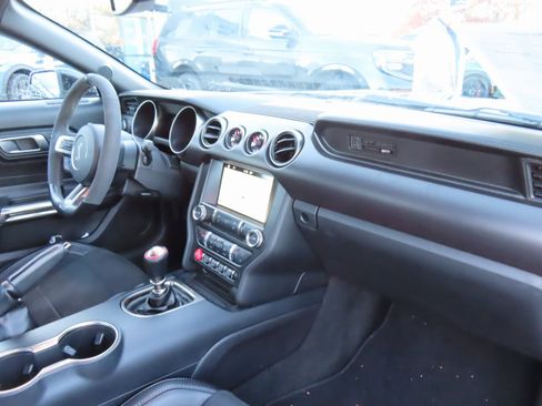 Used 2016 Ford Mustang Shelby GT350 w/ Technology Package image 17