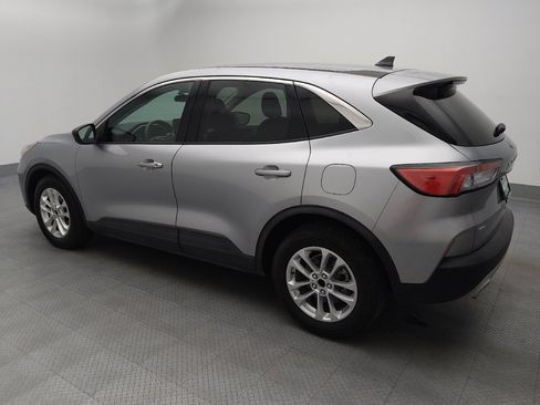 Used 2022 Ford Escape SE FWD image 3