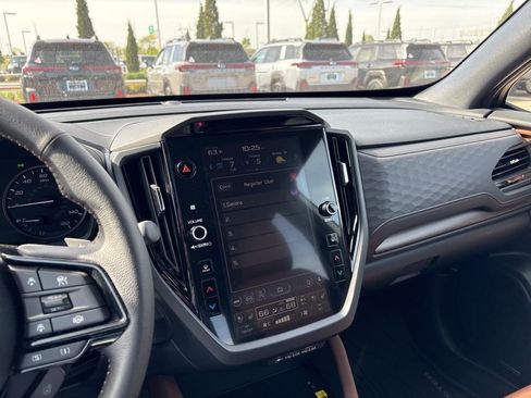 Used 2025 Subaru Forester Touring image 3