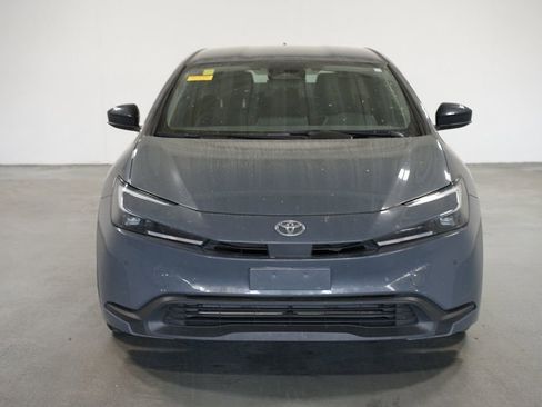 Used 2023 Toyota Prius LE image 2
